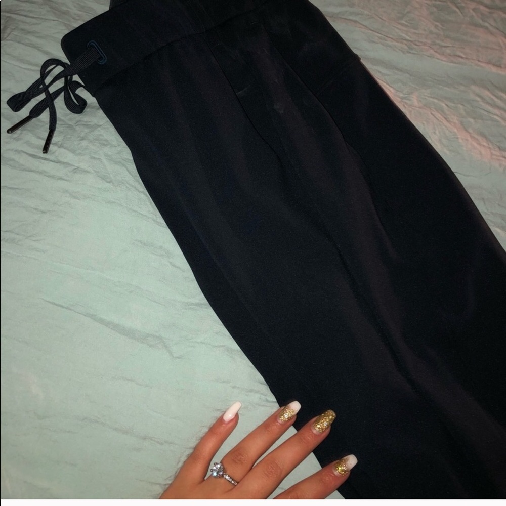Lululemon on the fly pants